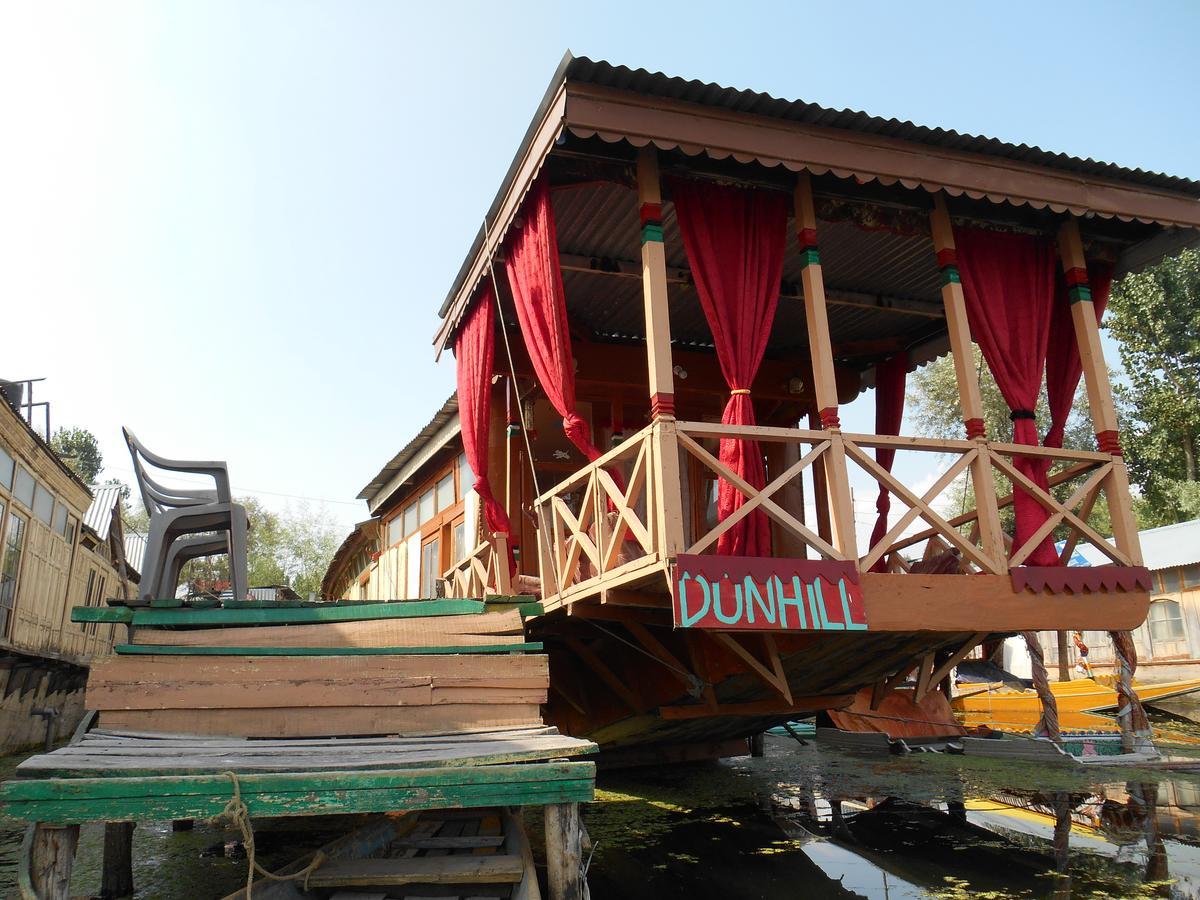 Houseboat Dunhill Bed & Breakfast ศรีนาการ์ ภายนอก รูปภาพ