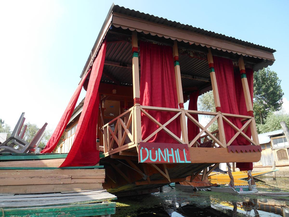 Houseboat Dunhill Bed & Breakfast ศรีนาการ์ ภายนอก รูปภาพ